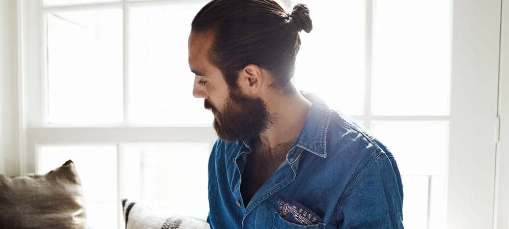 the-man-bun-guide:-what-is-it-&-how-do-you-wear-it?-|-fashionbeans