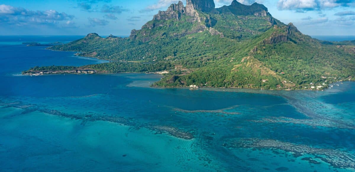 discover-tahiti:-a-blend-of-luxury-and-tranquillity-in-paradise