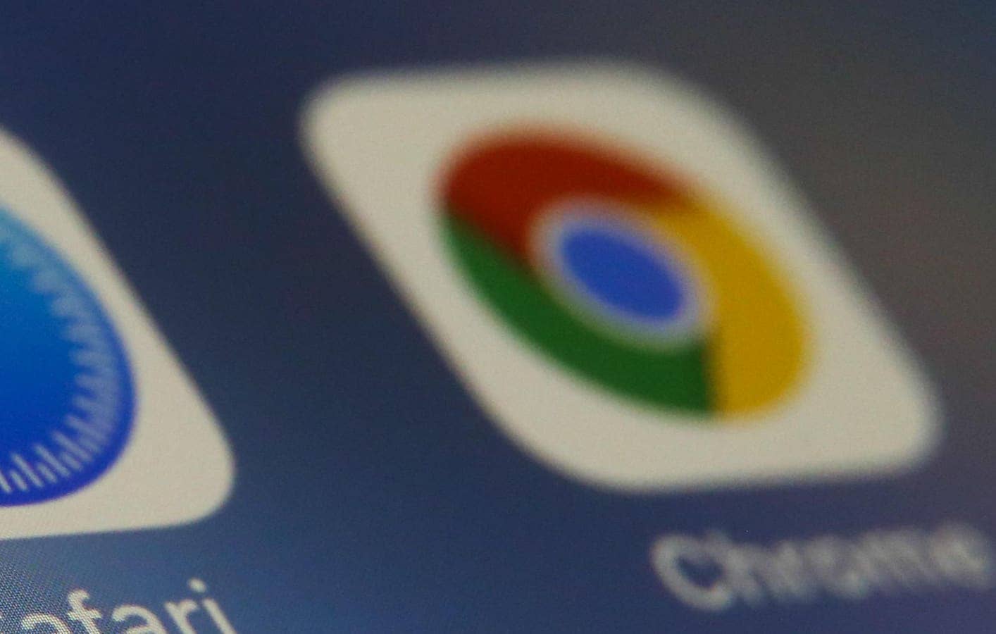 apple-warns-millions-of-iphone-users—stop-using-google-chrome