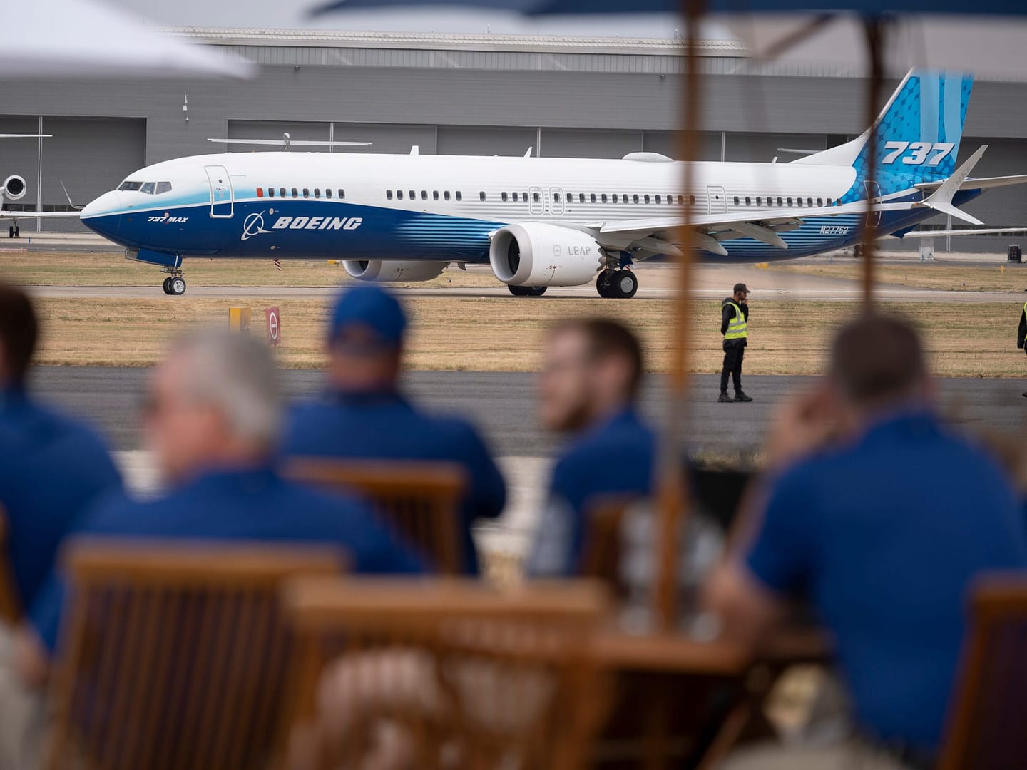 boeing-will-reward-employees-‘for-speaking-up-to-slow-things-down,’-ceo-says