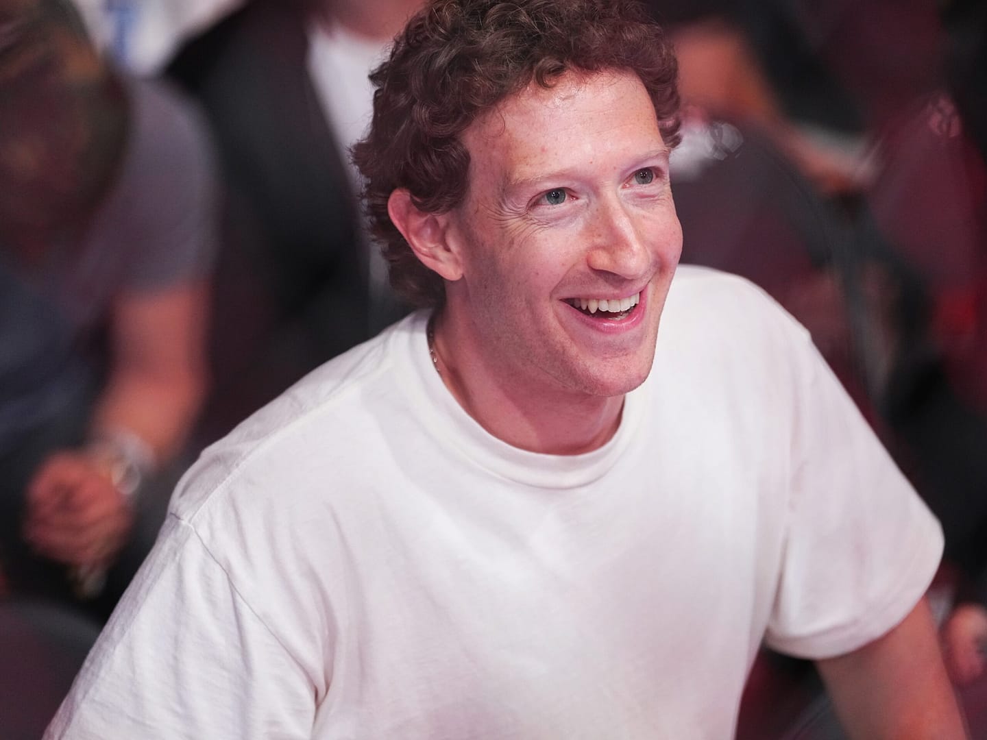 mark-zuckerberg-is-asking-the-audience-to-help-rate-his-ai-generated-drip