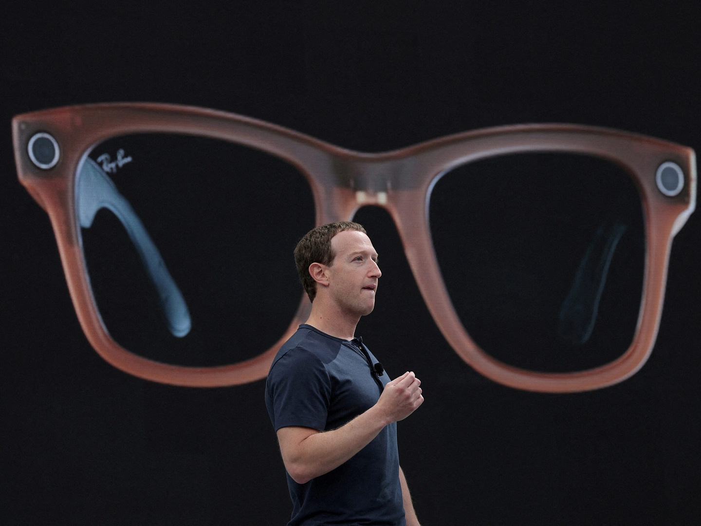 mark-zuckerberg-predicts-a-future-where-nearly-everyone-is-wearing-ai-powered-smart-glasses