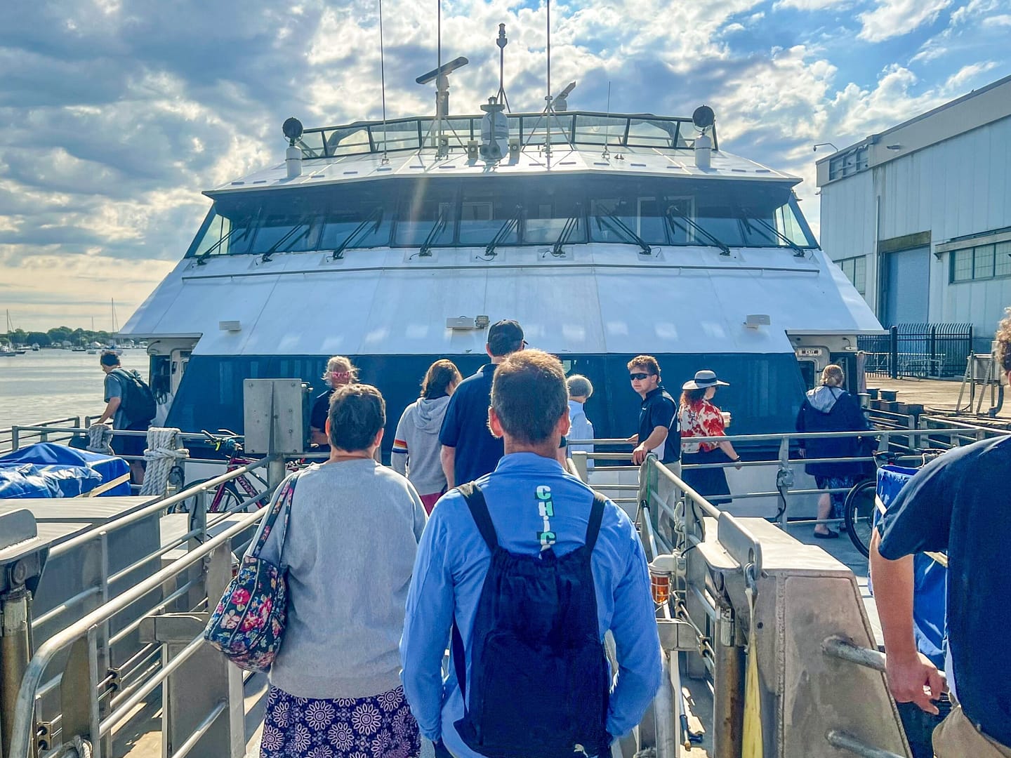 i-spent-$79-on-a-round-trip-ferry-to-martha’s-vineyard-the-ocean-views-and-full-service-bar-weren’t-even-the-best-parts.