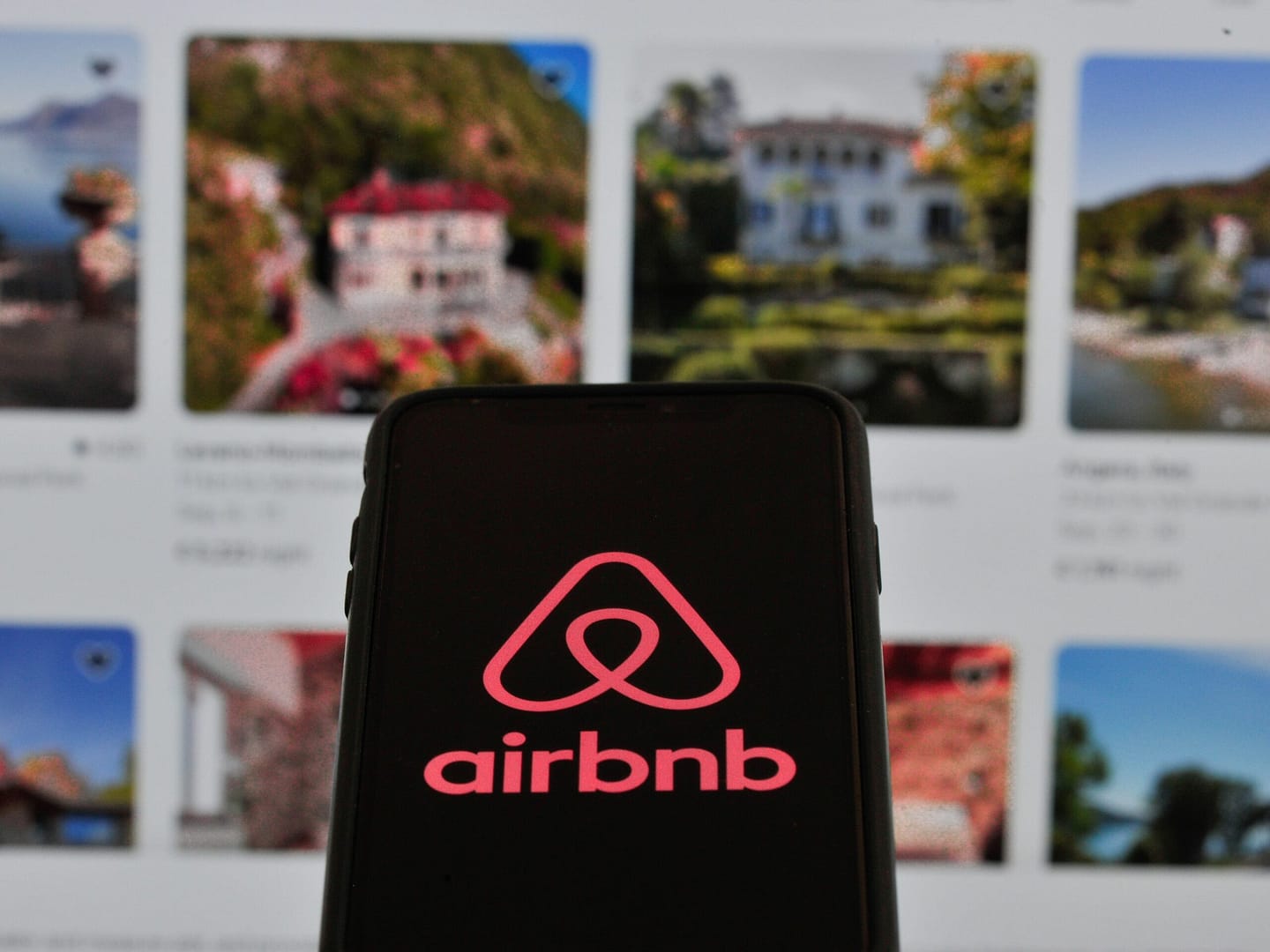 airbnb-executive-hints-at-coming-perks-that-could-convince-travelers-not-to-book-hotels