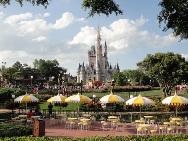 strategies-for-families-to-maximize-savings-on-disney-park-tickets