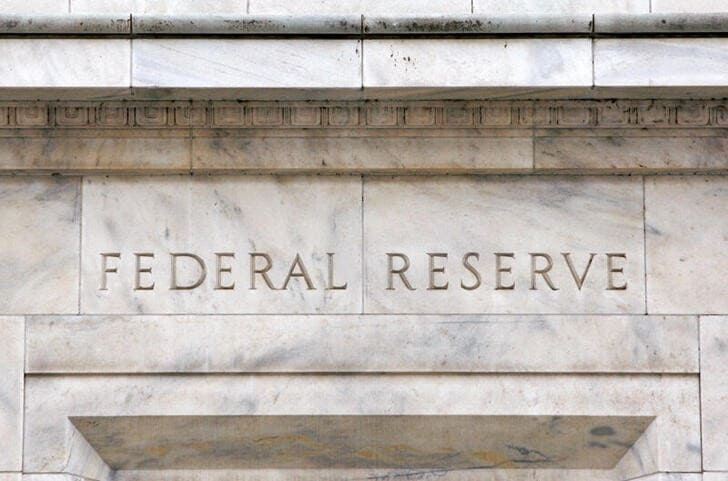 new-investor-survey-shows-at-least-two-fed-cuts-this-year-+-january-2025-by-investing.com