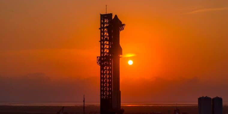 spacex-video-teases-potential-starship-booster-“catch”-on-next-flight