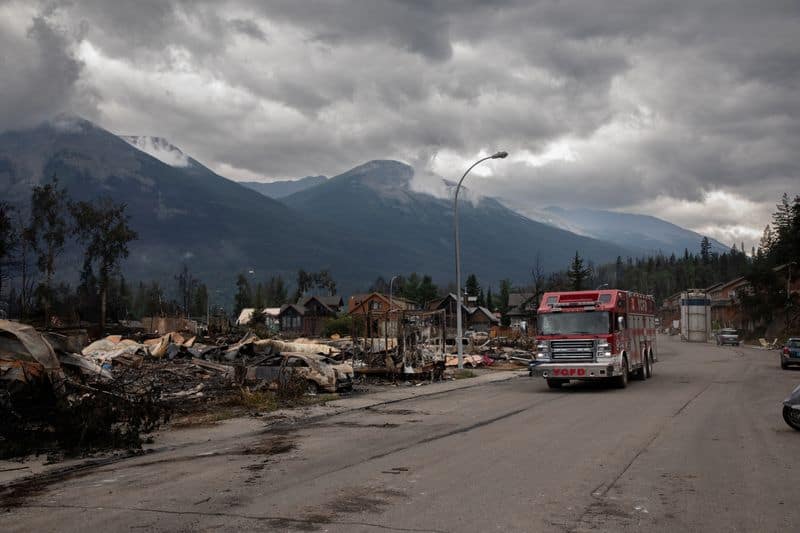 fires-in-canada’s-jasper-town-coming-under-control,-say-authorities-by-reuters