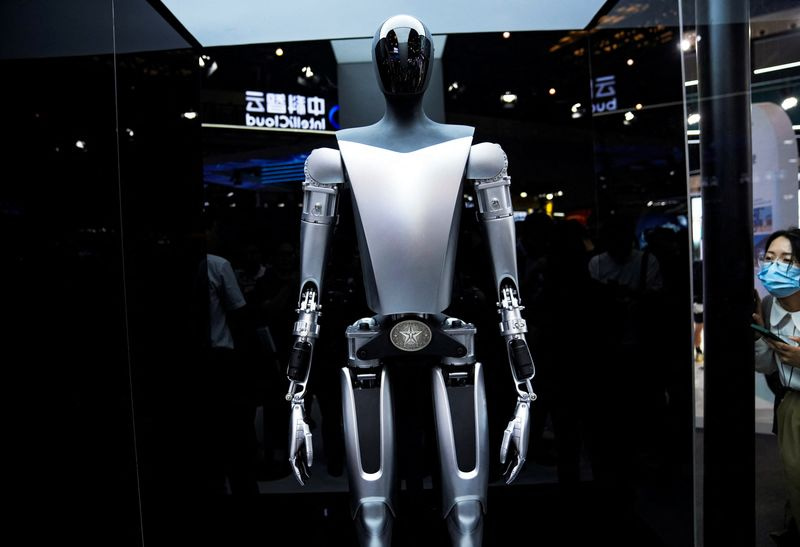 tesla-to-have-humanoid-robots-for-internal-use-next-year,-musk-says-by-reuters