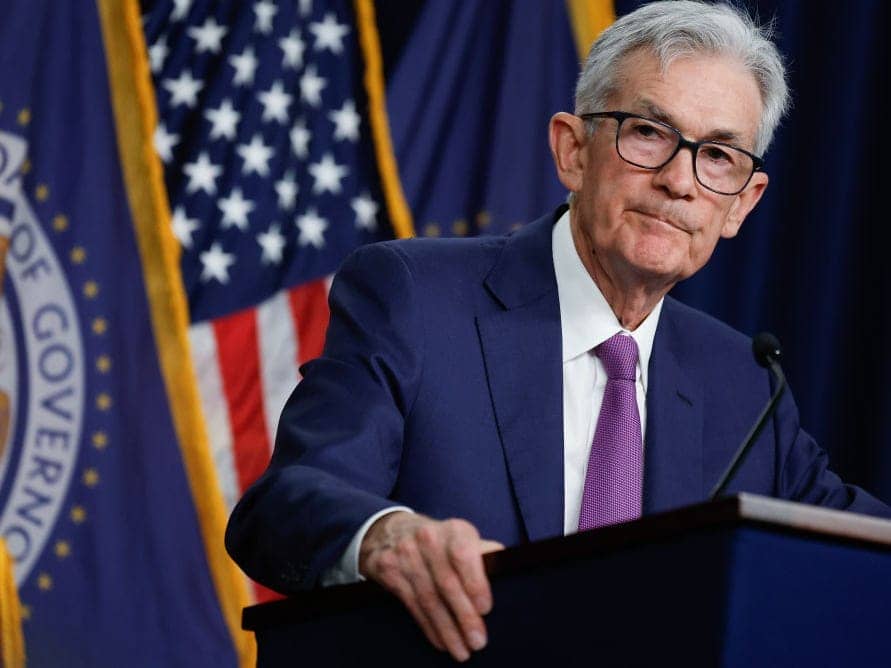 the-us-could-enter-a-recession-if-the-fed-doesn’t-cut-rates,-strategists-say