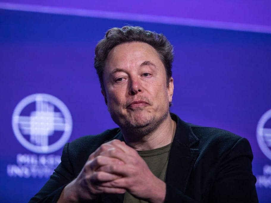 elon-musk-says-neuralink-could-help-humans-compete-with-ai:-‘let’s-give-people-superpowers’